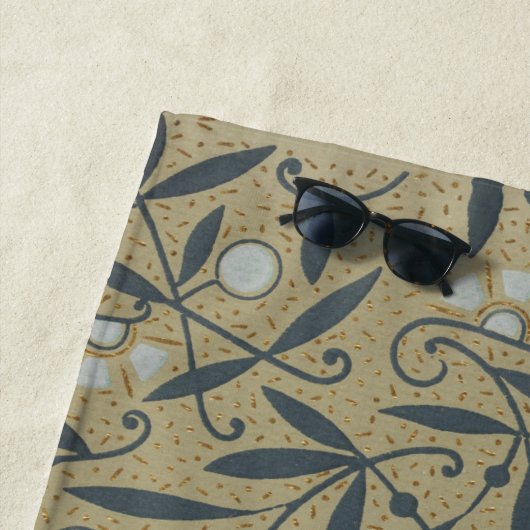 Ornate floral pattern with dark blue vines  ビーチタオル (インサイチュ)