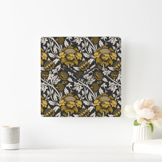 Ornate floral pattern with large gold flowers スクエア壁時計 (ホーム)