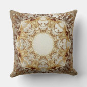 Ornate Gold Throw Pillow クッション (裏面)
