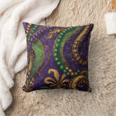 Ornate Masquerade Masks, Gold Beads, Fleur-de-Lis  クッション (ブランケット)