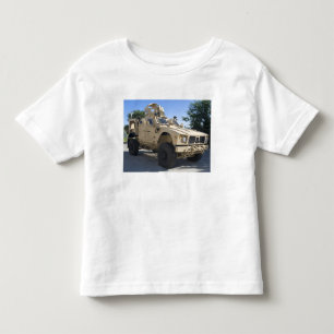 Oshkosh M-ATV トドラーTシャツ