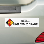 OSSI...UND STOLZ DRAUF バンパーステッカー (車上)