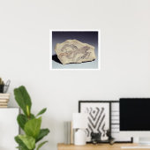 Ostracon depicting a dog chasing a hyena (limeston ポスター (ホームオフィス)