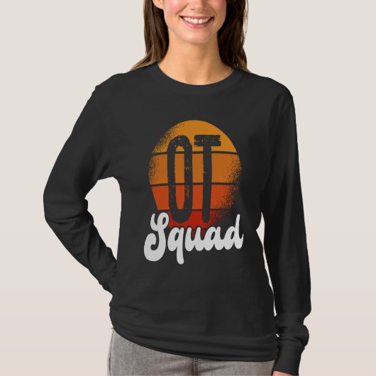 OT Squad ヘルスケア 作業療法士 アシスタント Tシャツ (正面)