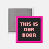 Our Door Generic Statroomドアマーカーピンク マグネット (正面/裏面)