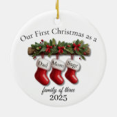 Our First Christmas as a Family of Three 2025 セラミックオーナメント (裏面)