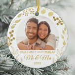 Our First Christmas As Mr & Mrs Gold Foliage Photo セラミックオーナメント<br><div class="desc">This elegant First Christmas as Mr & Mrs Christmas Ornament is decorated with gold foliage on a white background.
Easily customizable with your photo and year.
Original Watercolor © Michele Davies.</div>