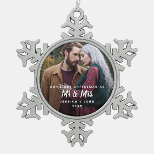 Our First Christmas as Mr & Mrs Photo Keepsake スノーフレークピューターオーナメント (正面)