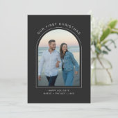 Our First Christmas Black Arch Modern 2 Photo シーズンカード (スタンド正面)