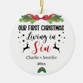 Our First Christmas Living in Sin Funny Couple セラミックオーナメント (正面)