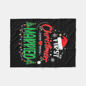 Our First Christmas Married Newlywed Mr And Mrs  フリースブランケット (正面(横))