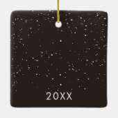 Our First Christmas Newlyweds Couple セラミックオーナメント (裏面)