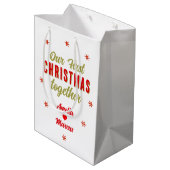 Our First Christmas Together Snowflakes ミディアムペーパーバッグ (裏面アングル)