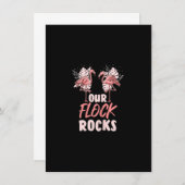 Our Flock Rocks Funny Flamingo Animal Family Humor 招待状 (正面/裏面)