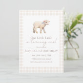 Our Little Lamb Birthday Neutral Gingham 招待状 (スタンド正面)