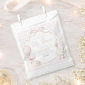 Our Little Silly Goose Pink Bow Birthday Party フェイバーバッグ (クリップ留めされた状態)