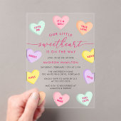 Our Little Sweetheart Candy Hearts Baby Shower アクリル招待状 (インサイチュ (ポータブル))