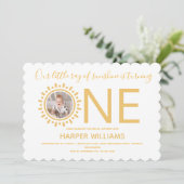 Our Ray of Sunshine写真ベビー1st Birthday 招待状 (スタンド正面)