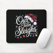 Our Team Sleighs Christmas Lights 赤いサンタ帽子 Xm マウスパッド (マウス)