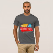 Out of Control – Bold Typography Statement Design Tシャツ (正面フル)
