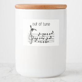 Out of Tune，トゥーカンの歌の鳥に参加 フードラベル