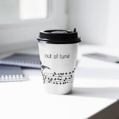 Out of Tune，トゥーカンの歌の鳥に参加 紙コップ