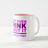 Out Of Your League mug -スタイルとカラーを選択 ツートーンマグカップ (正面右)