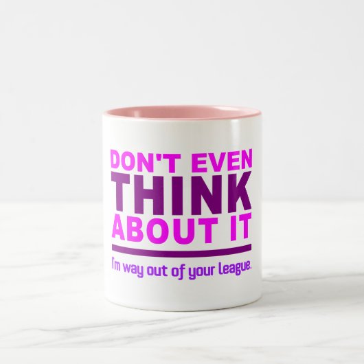 Out Of Your League mug -スタイルとカラーを選択 ツートーンマグカップ (中央)