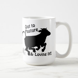 Out to Pasture & Loving It Funny Cow Retirement コーヒーマグカップ
