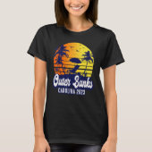 Outer Banks 2023 Carolina Sunset Beach Retro Tシャツ (正面)