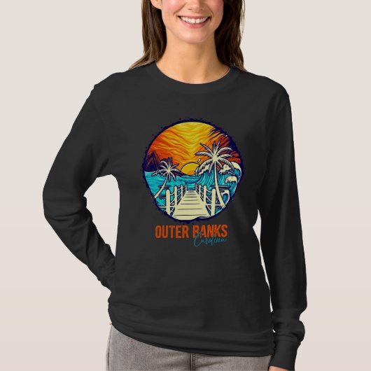 Outer Banks Sunset  Matching Vacation Friends Fami Tシャツ (正面)