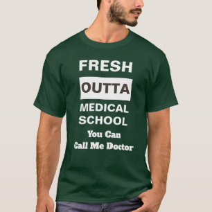 Outtaの新しい衛生学校は私を医者と電話します Tシャツ