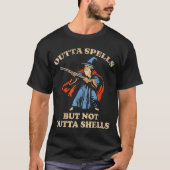 Outta Spells But Not Outta Shells Wizard Fantasy M Tシャツ (正面)