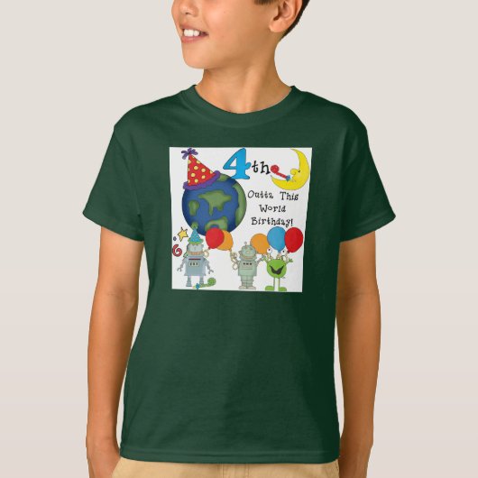 Outta This World 4th Birthday Tシャツとギフト Tシャツ (正面)