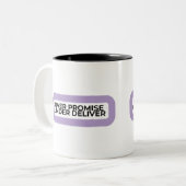 Over Promise Under Deliver Minimalist Typographic  ツートーンマグカップ (正面左)