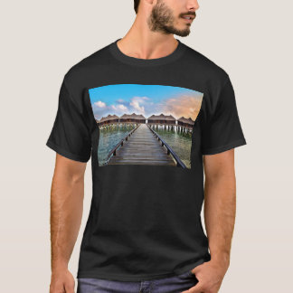 Overwater Bungalows Tシャツ