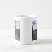 Owain Glyndwrの家Sycharthへの道- コーヒーマグカップ (中央)