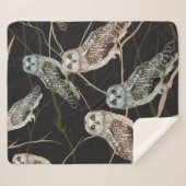 owl sitting on a branch シェルパブランケット (正面(横))