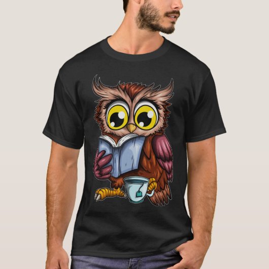Owls Book Newspaper Crime Novel Hot Tea Cup Owl Re Tシャツ (正面)