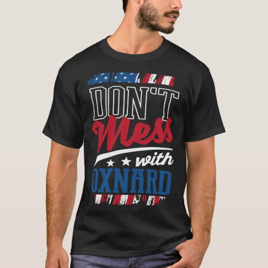 Oxnard California Umous CA Tripで混乱しない Tシャツ (正面)