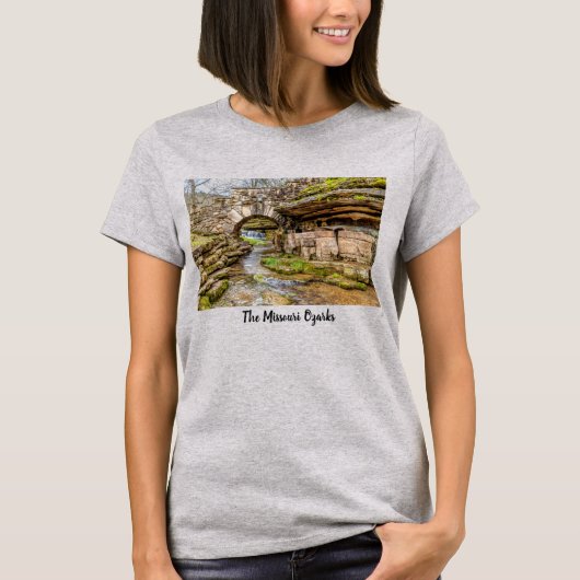 Ozarks滝の下にブリッジTシャツ Tシャツ (正面)