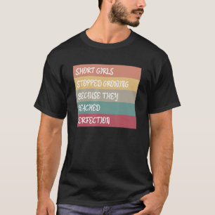Pに達しストップたために成長する短い女の子 Tシャツ