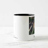 P1010220のコーギー愛、コーギーのlovePhotographyによる… ツートーンマグカップ (中央)