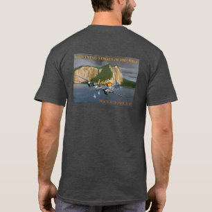 P-38戦闘機の稲妻攻撃 Tシャツ