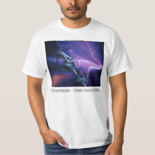 P-38稲妻によってフォーク後につかれる悪魔のTシャツ Tシャツ