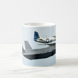 P-51マスタング付きF-35ファイタージェット コーヒーマグカップ