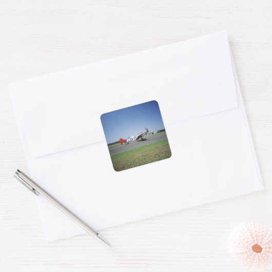 P-51 Cタスケージレッドテール飛行機でのCAF航空 スクエアシール (封筒)