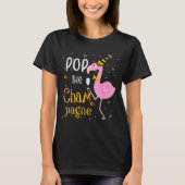 P The Champagne It's New Year! Funny Flamingo Drin Tシャツ (正面)