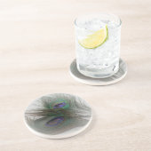 © P Wherrellのコンテンポラリーで粋な孔雀の羽 コースター (側面)