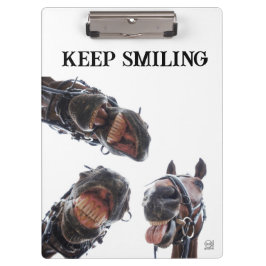 Paarden in de mond gekeken. 3 paarden lachend, hum クリップボード